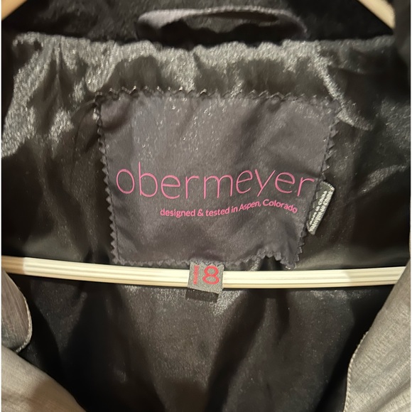 Size 8 ski jacket in gray. Barely worn. High quality with all bells and whistles - Picture 2 of 3